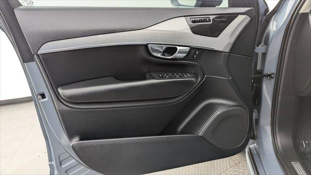 Used 2021 Volvo XC90 T5 Momentum w/ Protection Package Premier image 13
