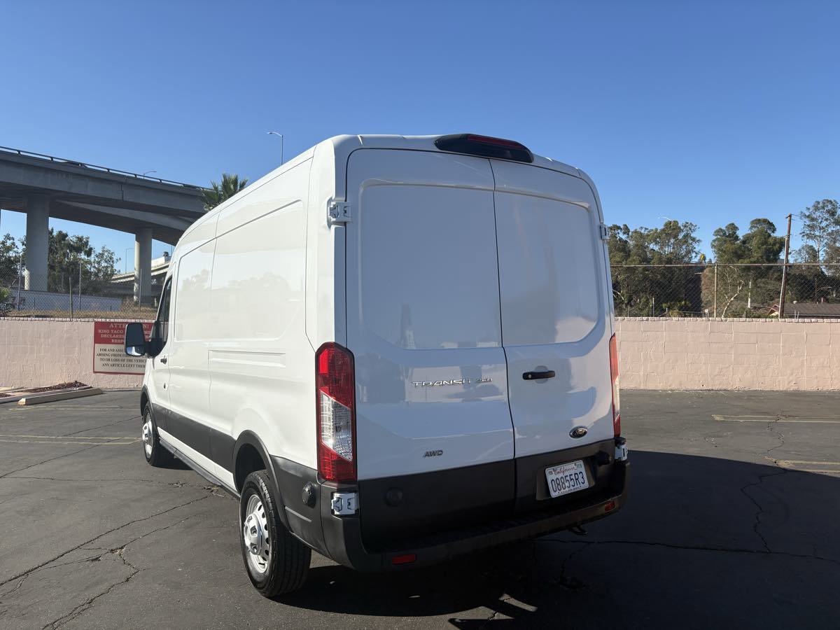Used 2024 Ford Transit 250 148 Medium Roof Extended AWD image 10