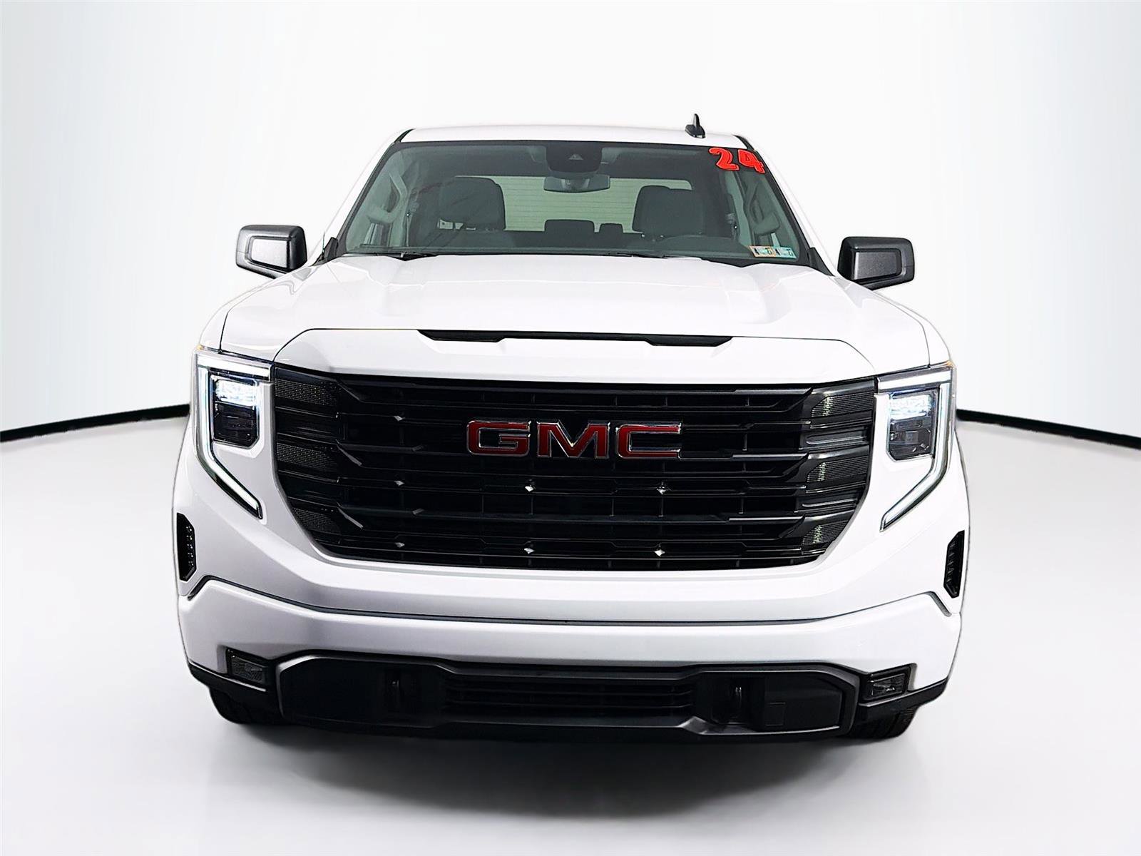 Used 2024 GMC Sierra 1500 Elevation AWD/4WD image 2