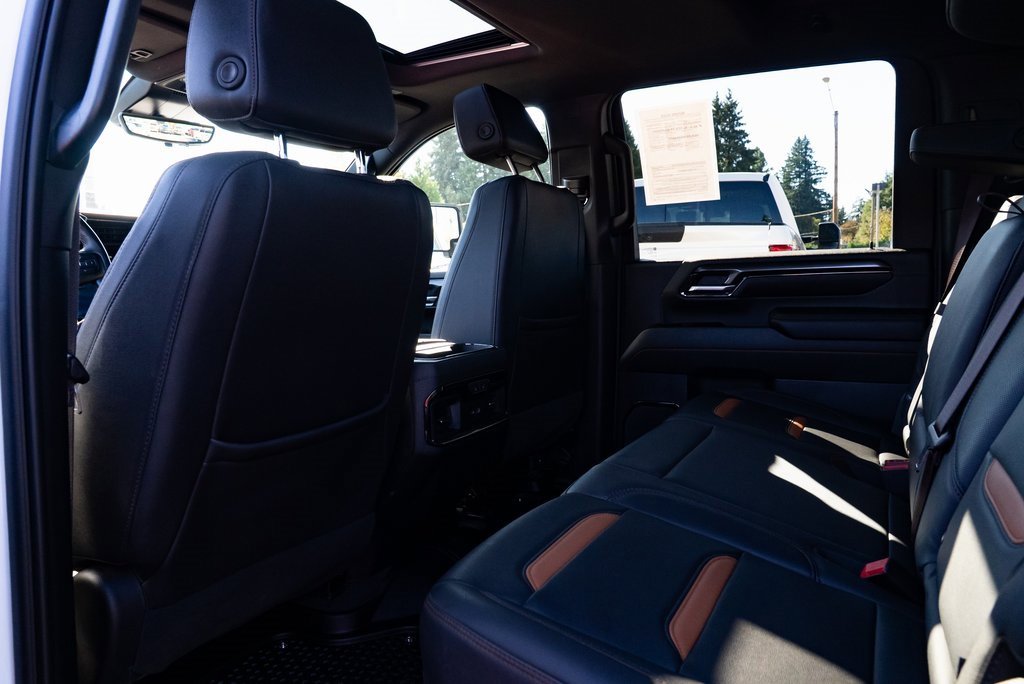 Used 2024 GMC Sierra 2500 AT4 w/ Technology Package image 22