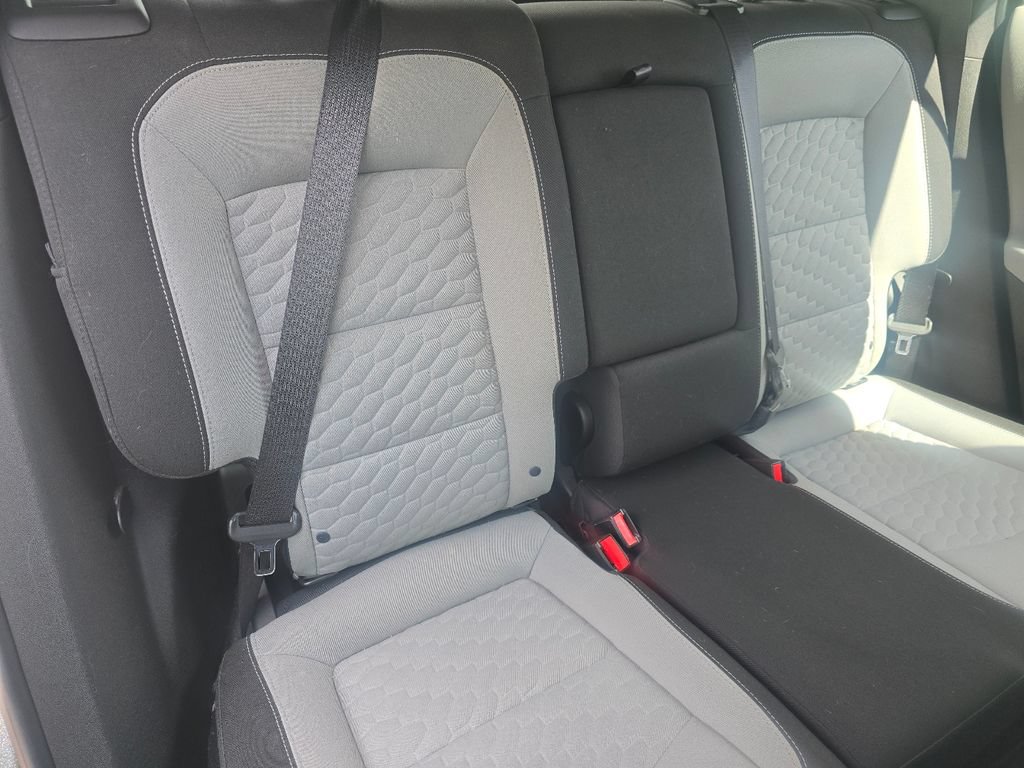 Used 2019 Chevrolet Equinox LS FWD image 18