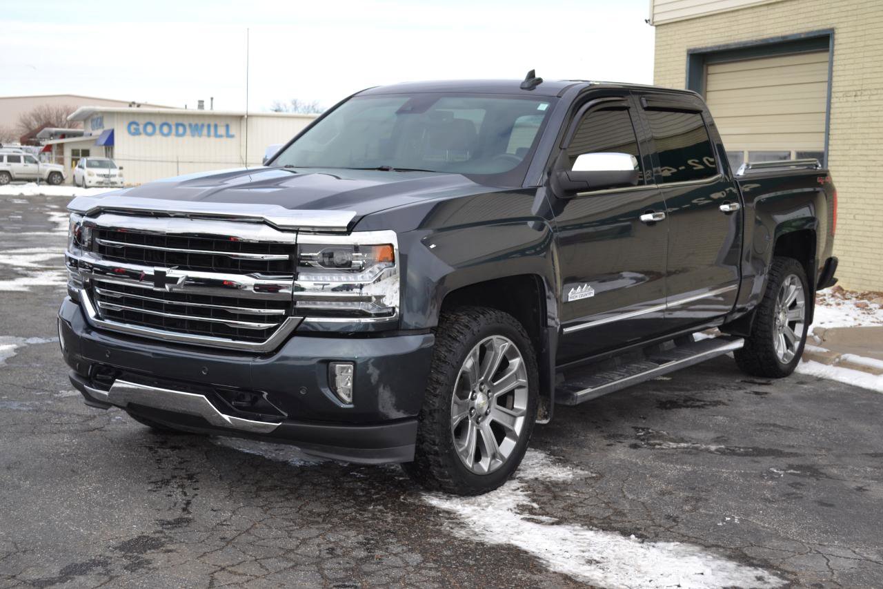Used 2017 Chevrolet Silverado 1500 High Country image 3