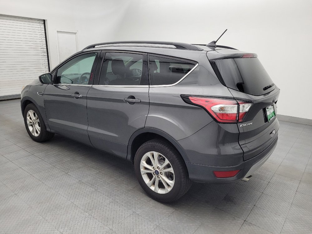 Used 2018 Ford Escape SE w/ SE Sync 3 Package AWD/4WD image 3