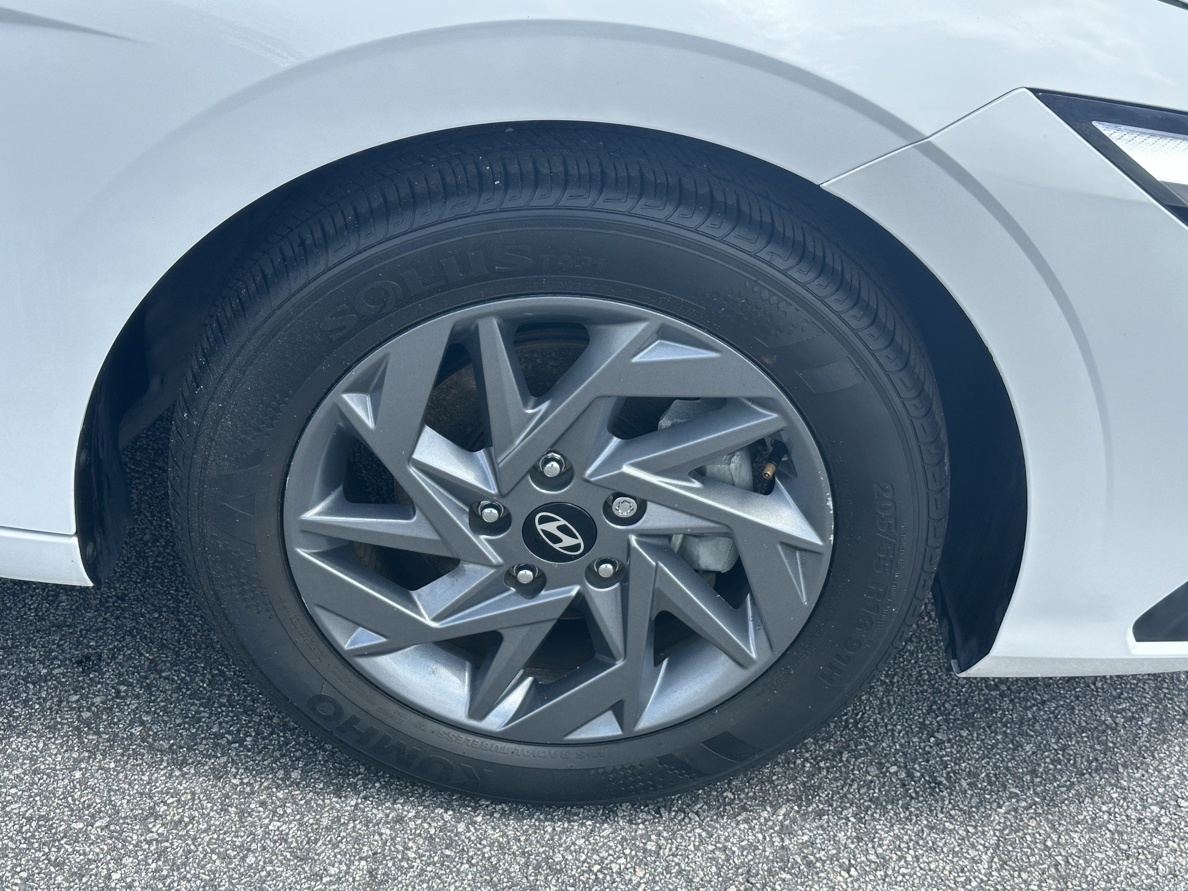 Used 2024 Hyundai Elantra SEL FWD image 15