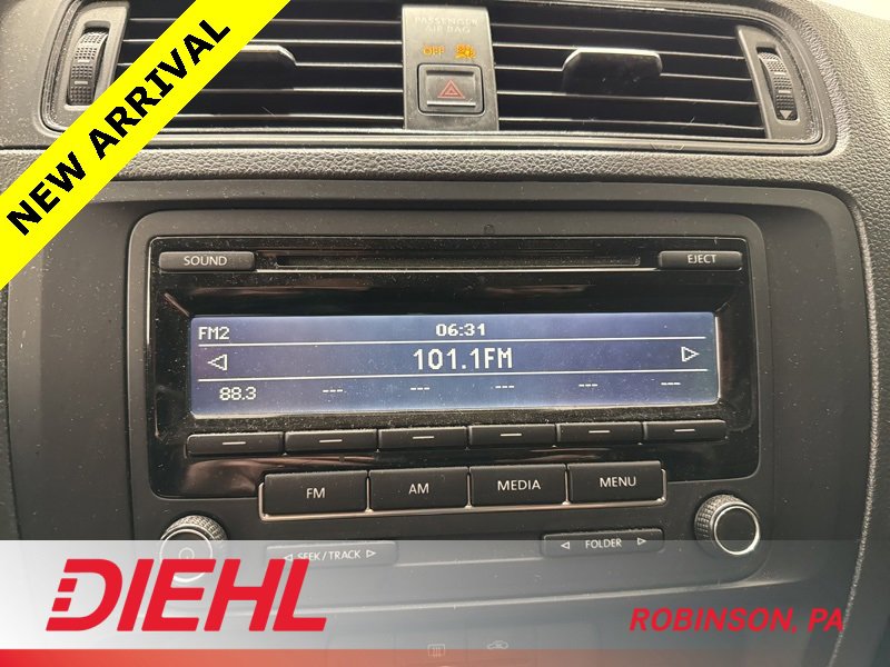 Used 2015 Volkswagen Jetta S image 24