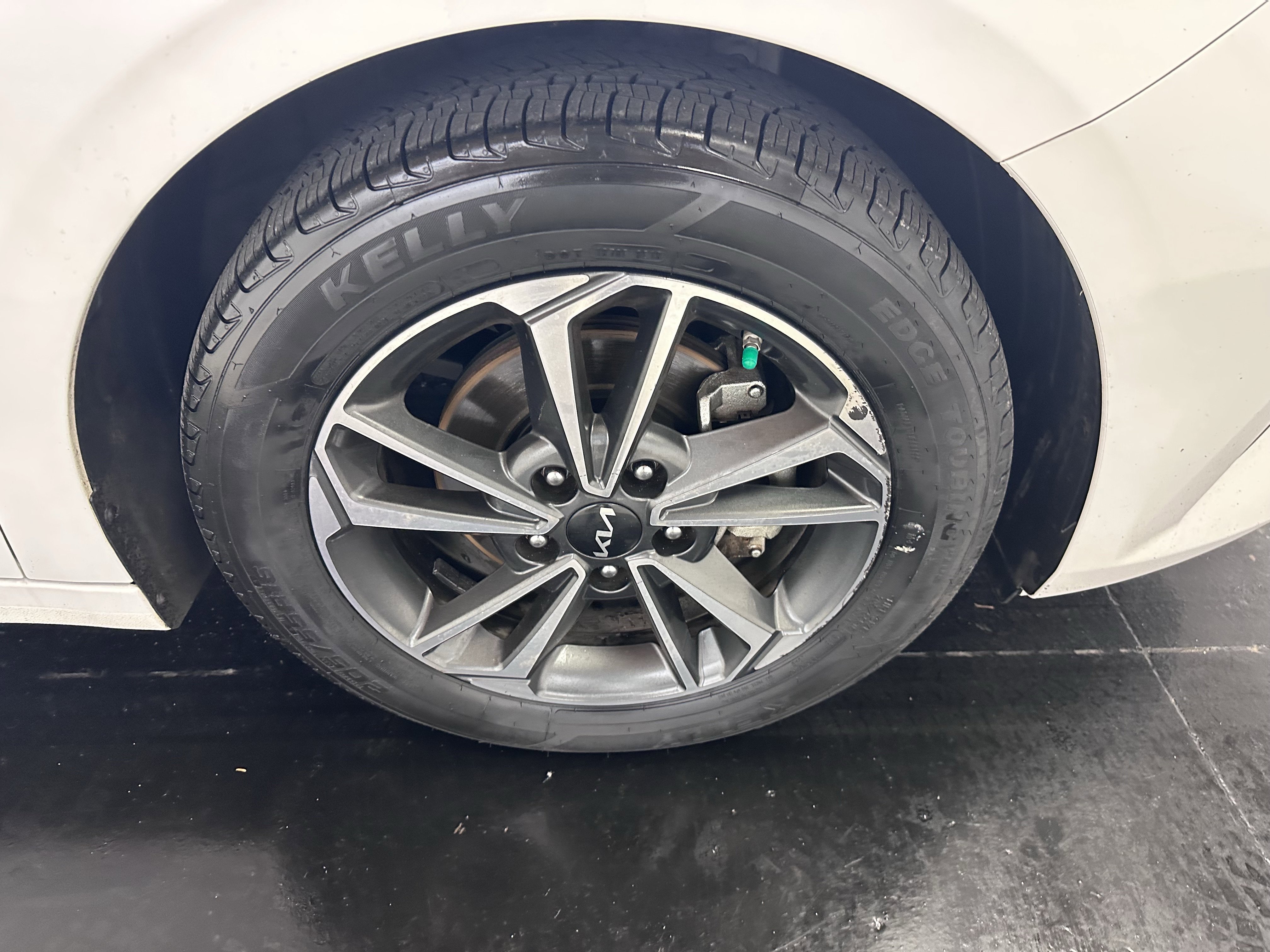 Used 2024 Kia Forte LXS image 15