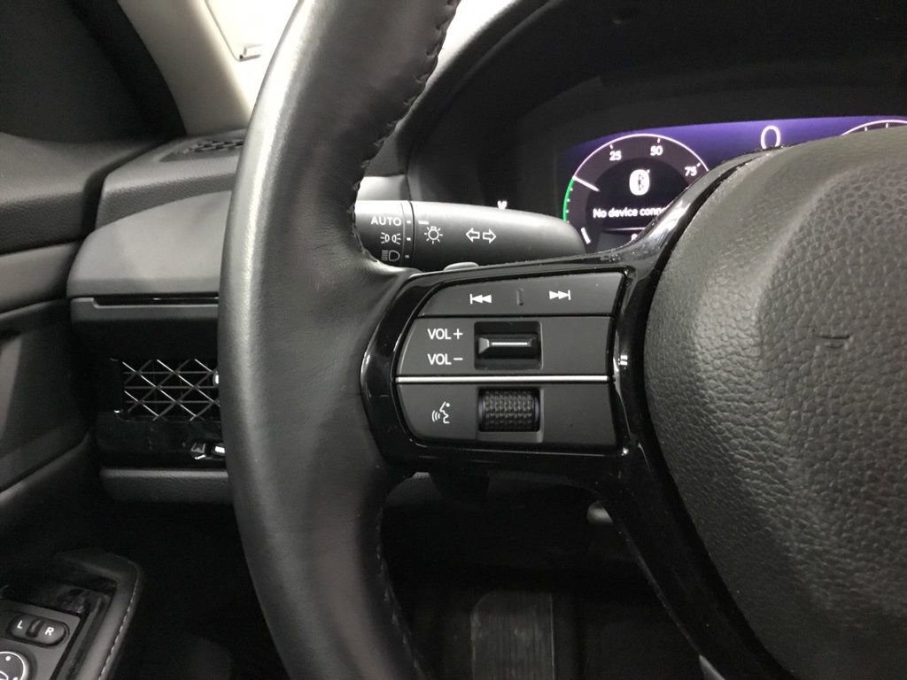 Used 2023 Honda Accord Touring image 32
