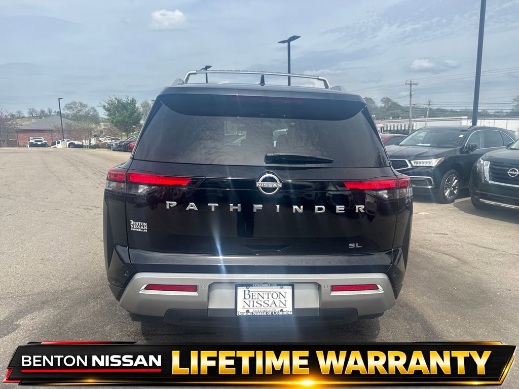 Used 2024 Nissan Pathfinder SL FWD image 7