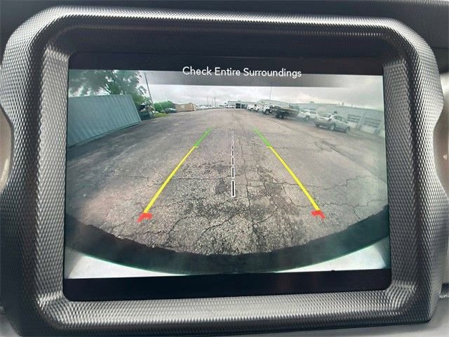 Used 2020 Jeep Wrangler Unlimited Sahara AWD/4WD image 27