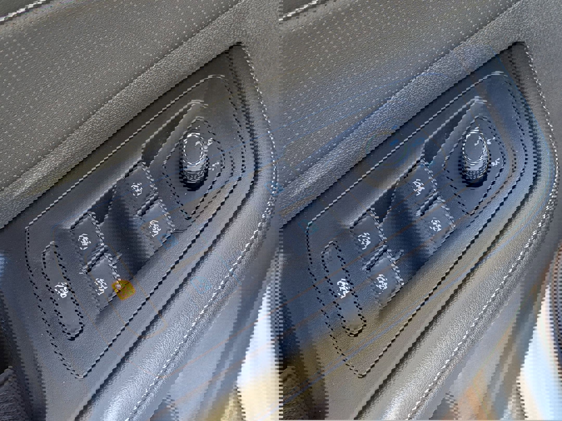 New 2026 Volkswagen Atlas SE image 13