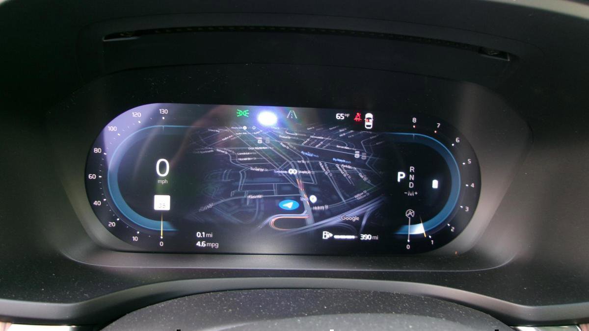 Used 2025 Volvo V60 B5 Cross Country Plus image 14