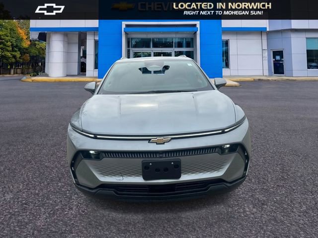 New 2026 Chevrolet Equinox EV LT AWD/4WD image 2
