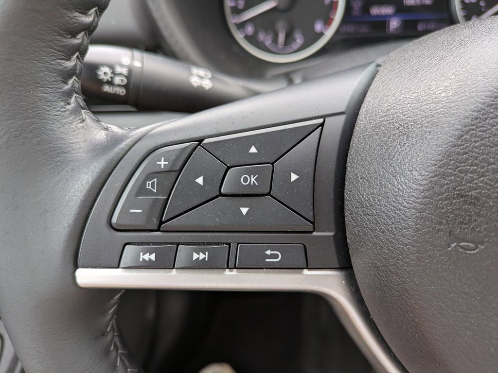 Certified 2022 Nissan Sentra SV image 23