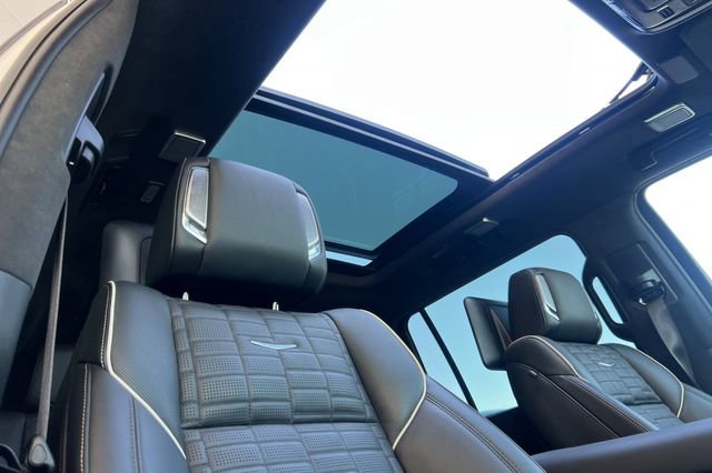 Used 2024 Cadillac Escalade ESV Sport Platinum w/ LPO, ONYX Package image 21