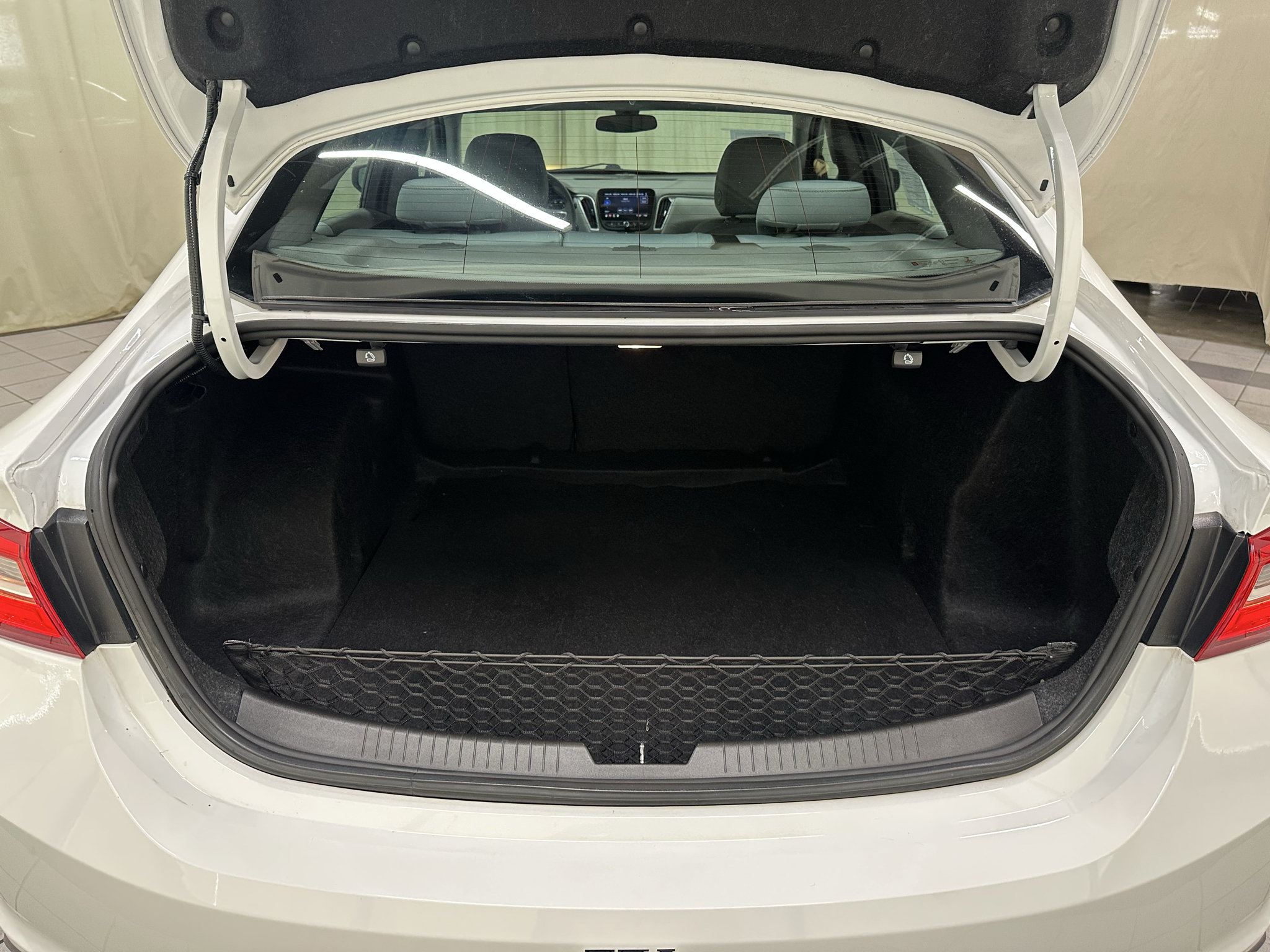 Used 2022 Chevrolet Malibu LS w/ LPO, Convenience Package 1 FWD image 19