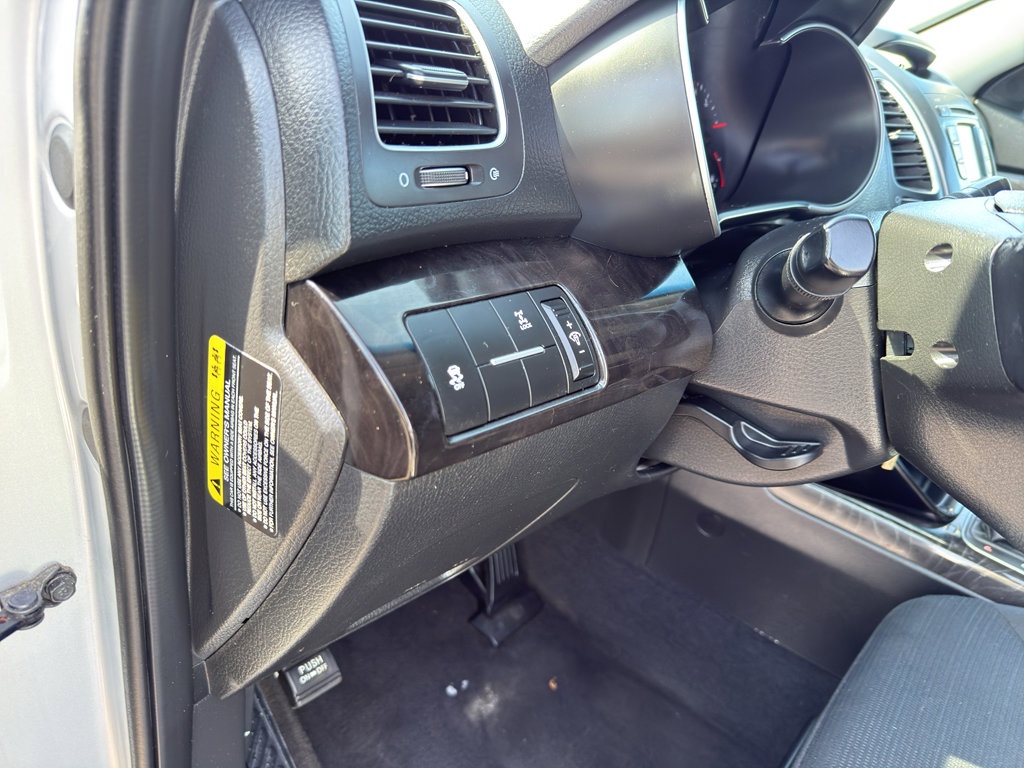 Used 2014 Kia Sorento LX image 12