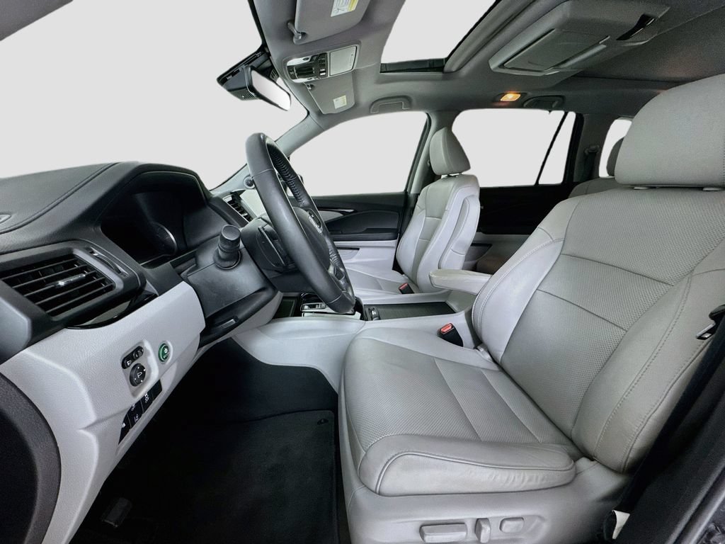 Used 2019 Honda Pilot Elite image 12