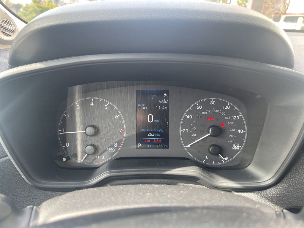 Used 2025 Toyota Corolla Cross LE w/ Moonroof Package AWD/4WD image 20