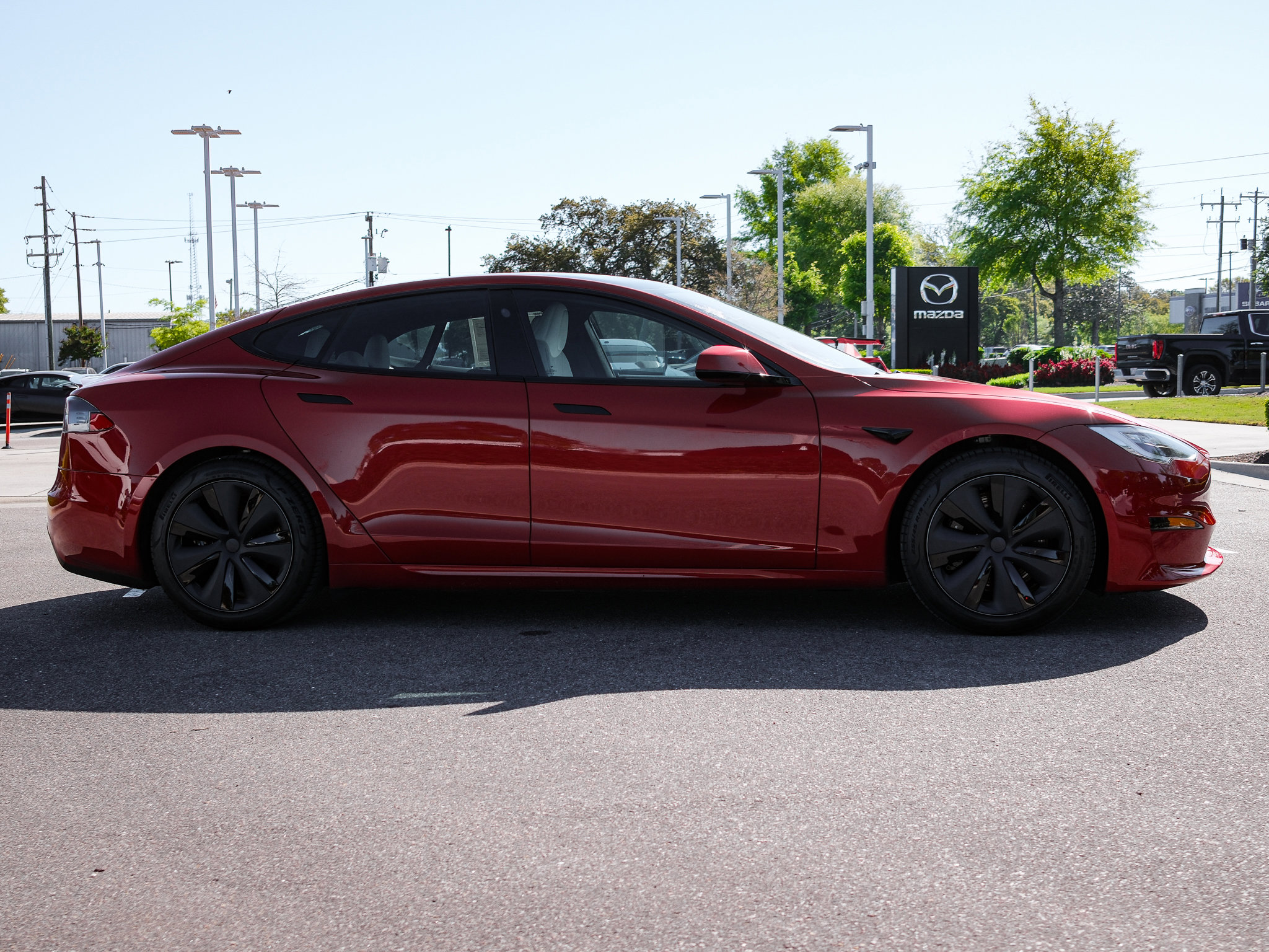 Used 2021 Tesla Model S Plaid image 11
