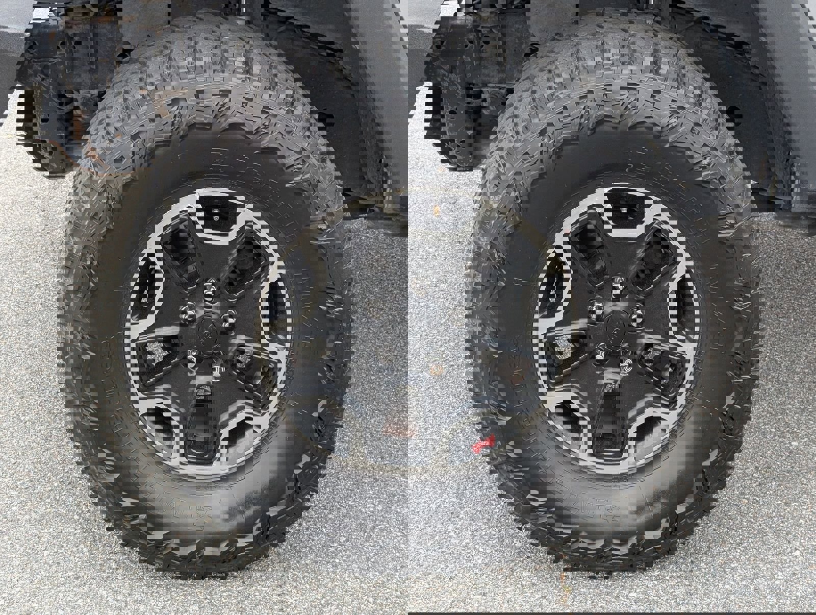 Used 2015 Jeep Wrangler Unlimited Rubicon image 12