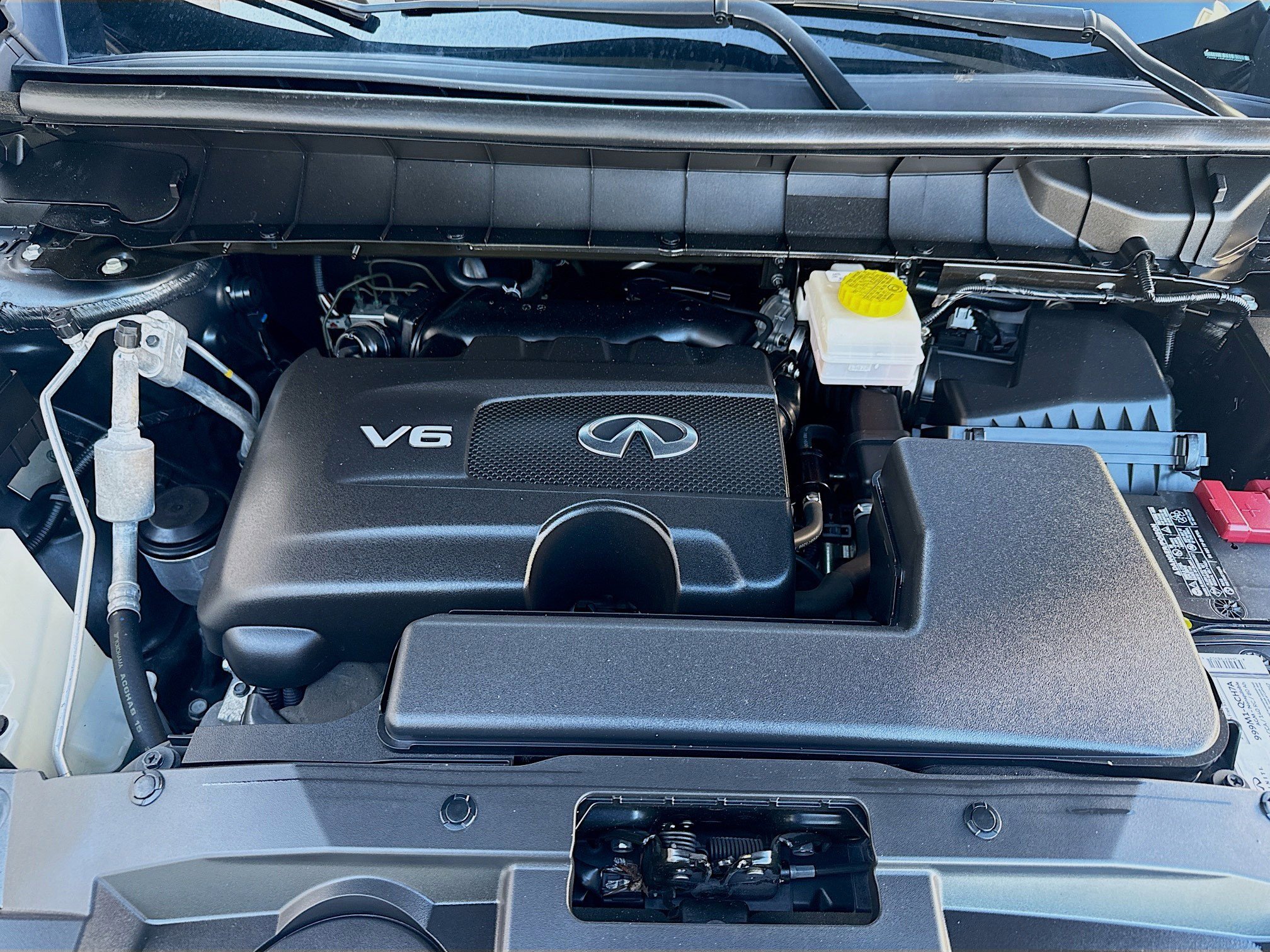 Used 2022 INFINITI QX60 Sensory w/ Cargo Package image 36