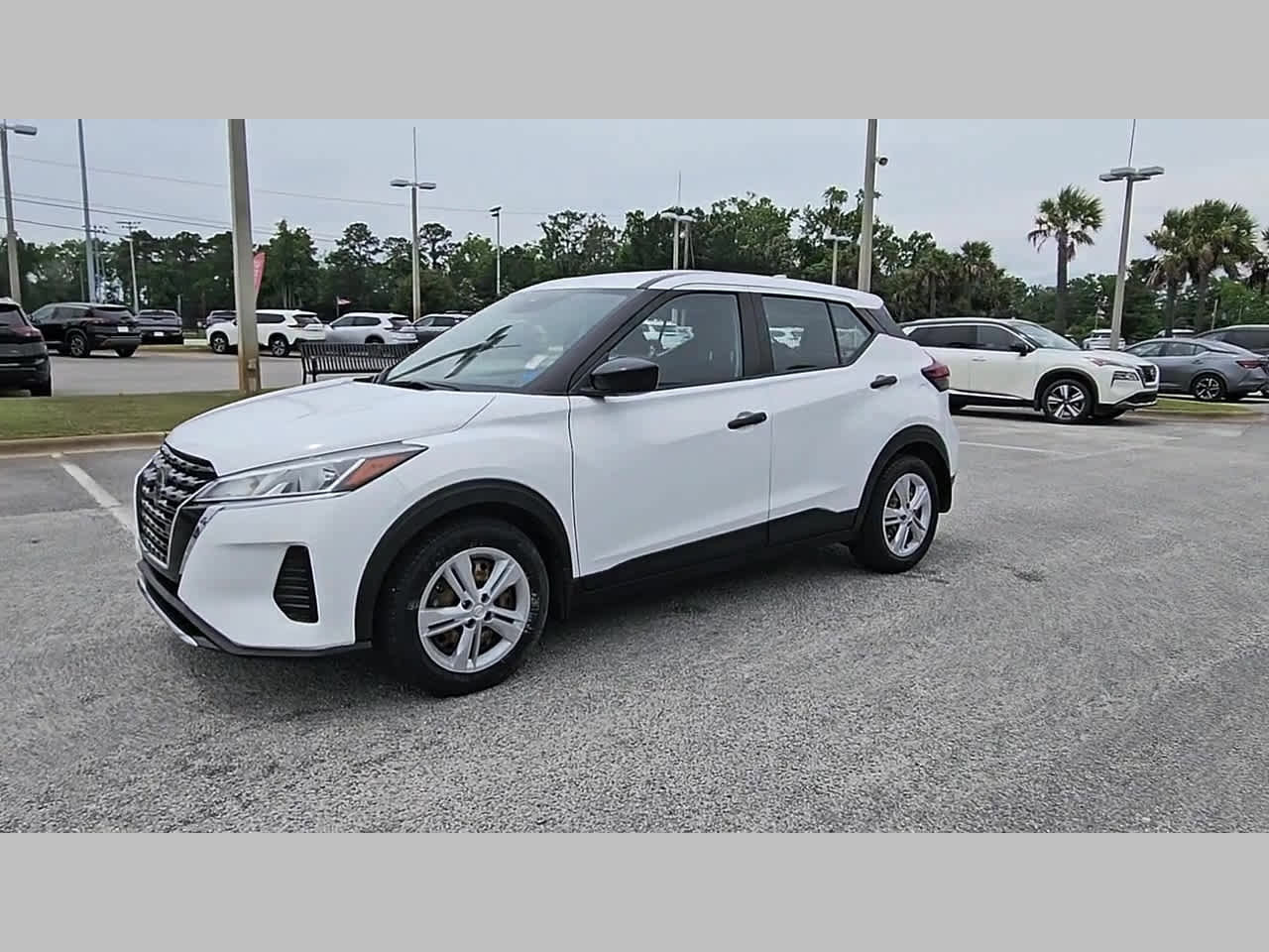Used 2021 Nissan Kicks S FWD image 23