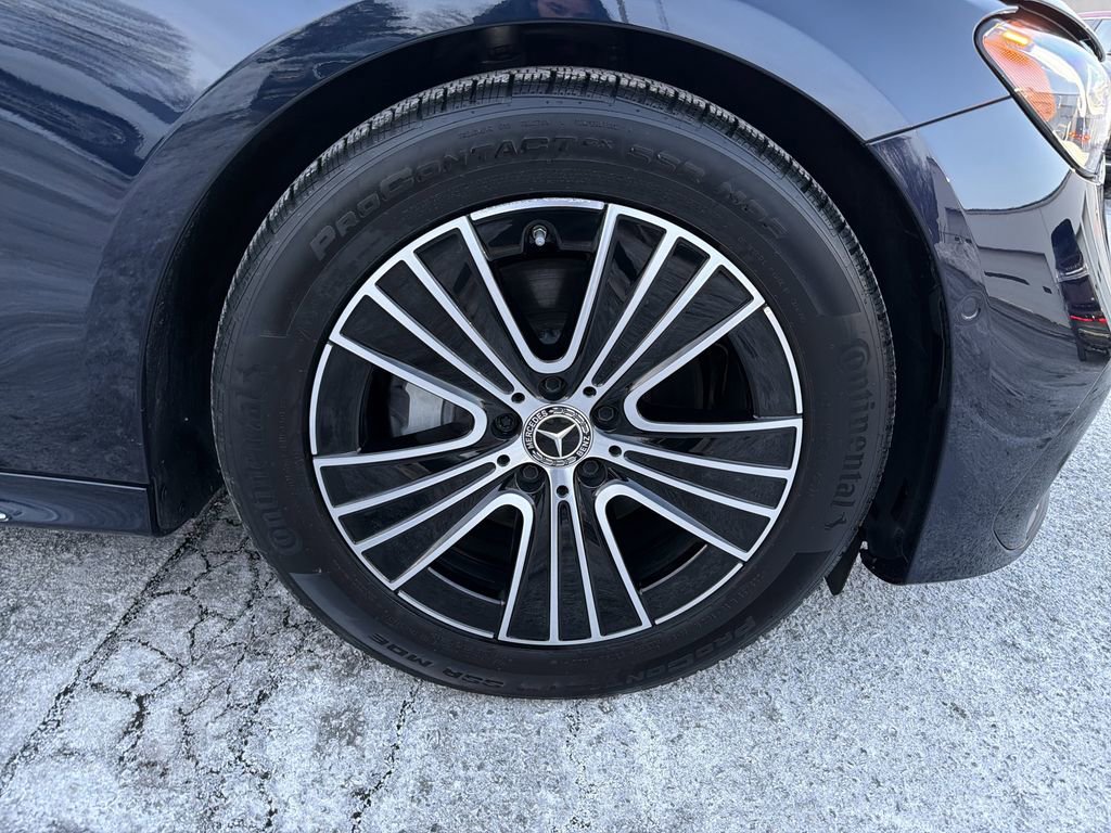 Used 2024 Mercedes-Benz E 350 4MATIC Sedan image 33