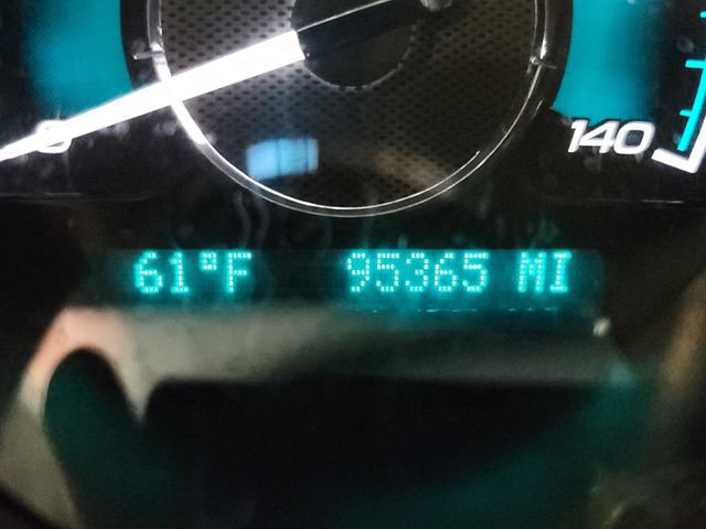 Used 2009 Chevrolet Malibu LTZ FWD image 24