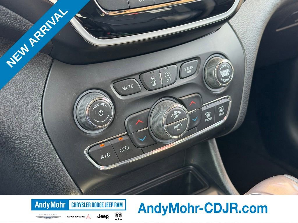Used 2019 Jeep Cherokee Limited AWD/4WD image 24