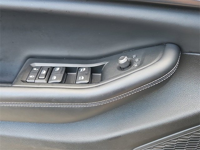 Used 2023 Jeep Grand Cherokee Laredo image 24