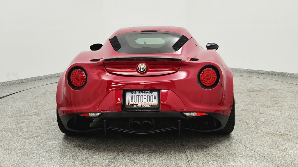 Used 2015 Alfa Romeo 4C Launch Edition w/ Convenience Group RWD image 4