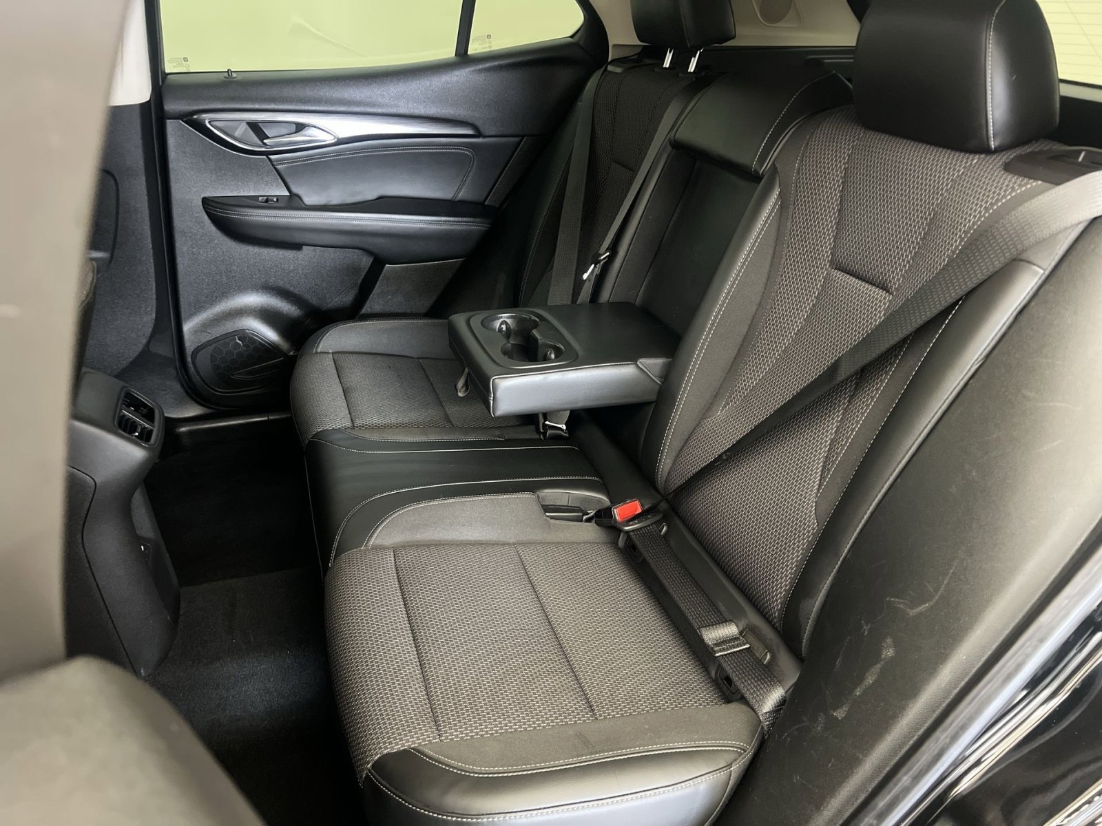 Used 2023 Buick Envision Preferred image 22