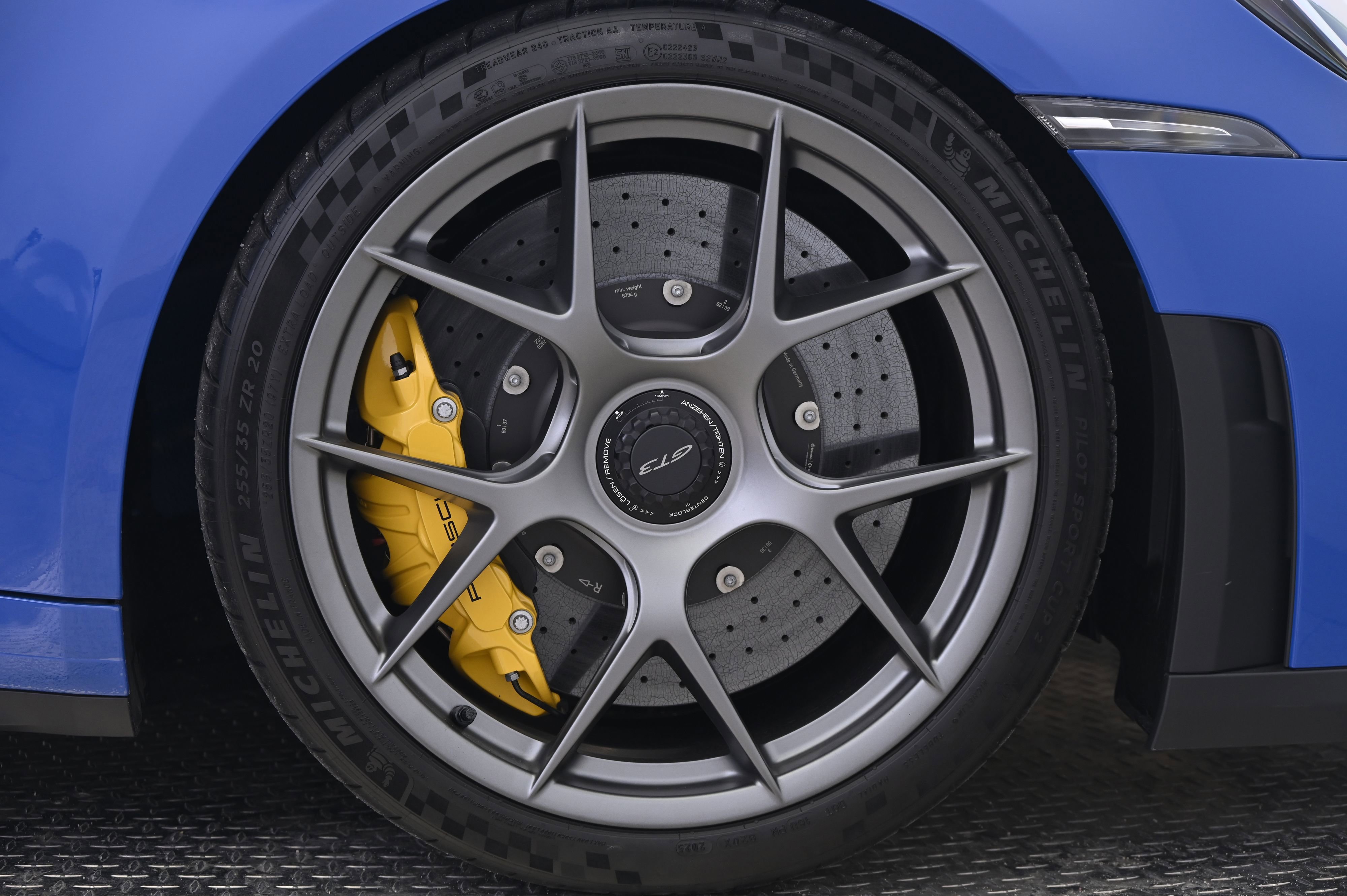Certified 2025 Porsche 911 GT3 RWD image 15