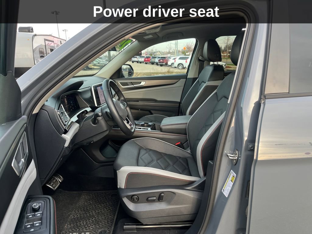 Used 2024 Volkswagen Atlas Peak Edition SE image 12