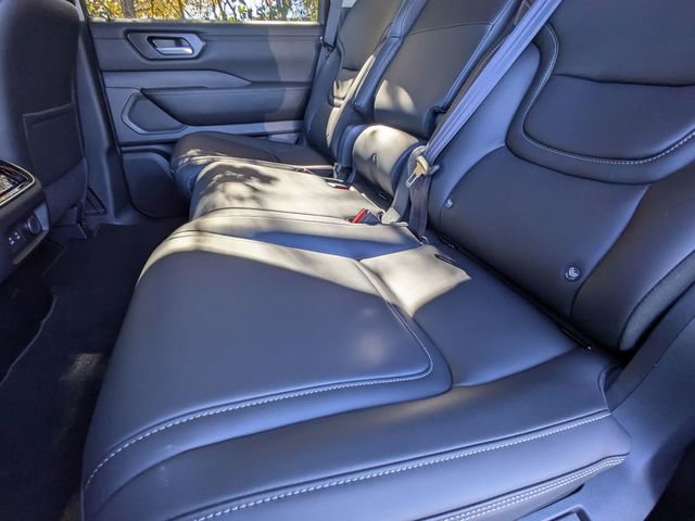 New 2026 Nissan Armada SV image 29