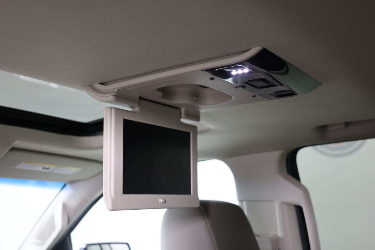 Used 2020 Chevrolet Tahoe Premier AWD/4WD image 31