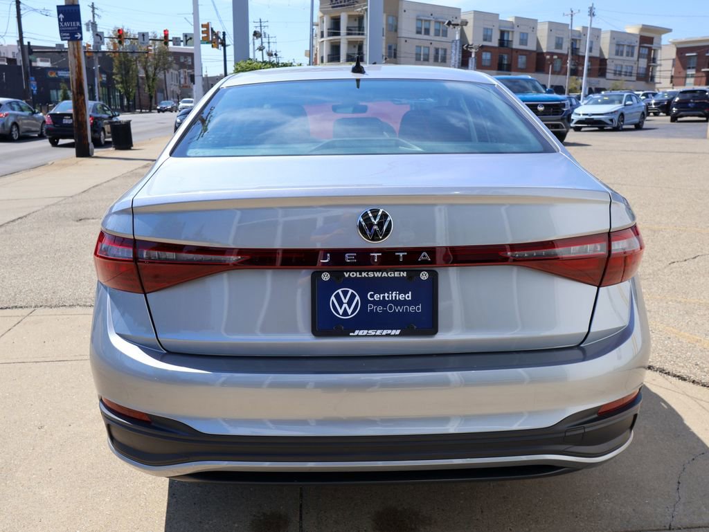 Used 2025 Volkswagen Jetta S image 4