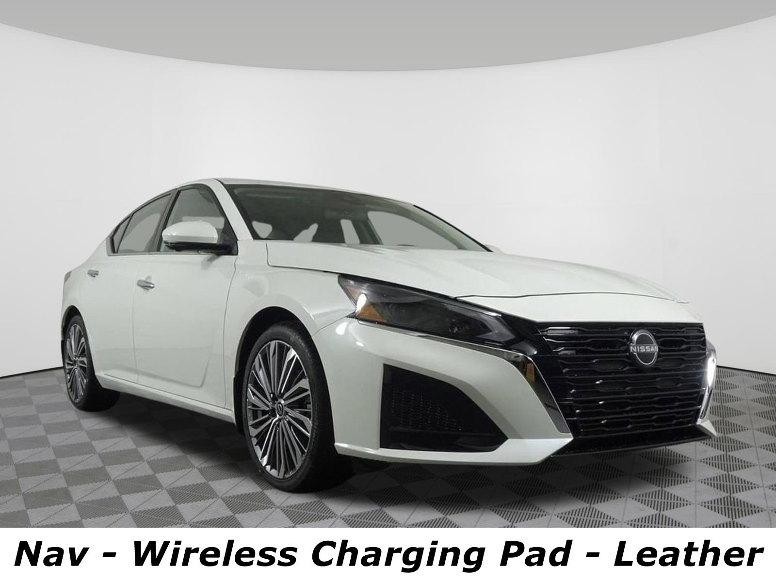 Certified 2025 Nissan Altima 2.5 SL FWD image 2