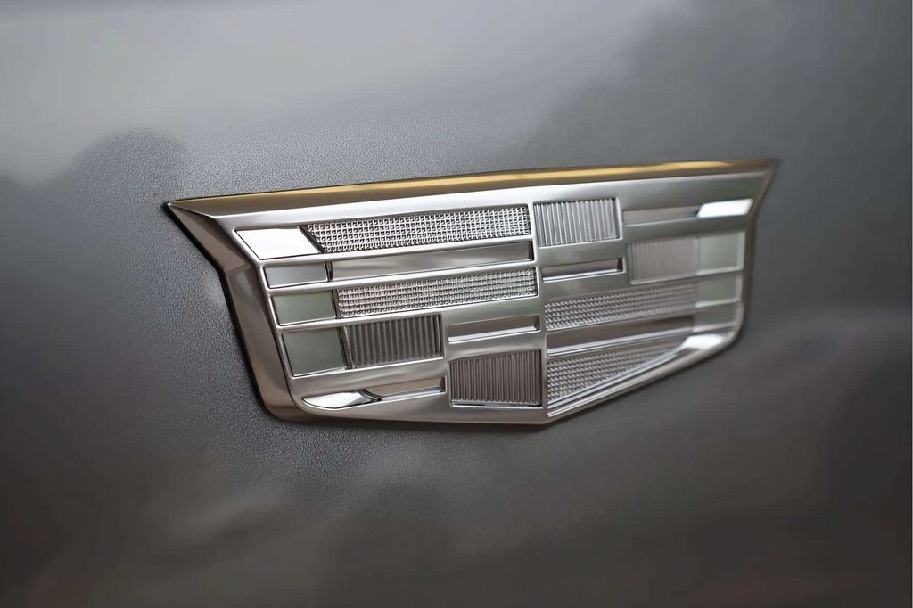 Used 2025 Cadillac XT5 Premium Luxury w/ Technology Package FWD image 12