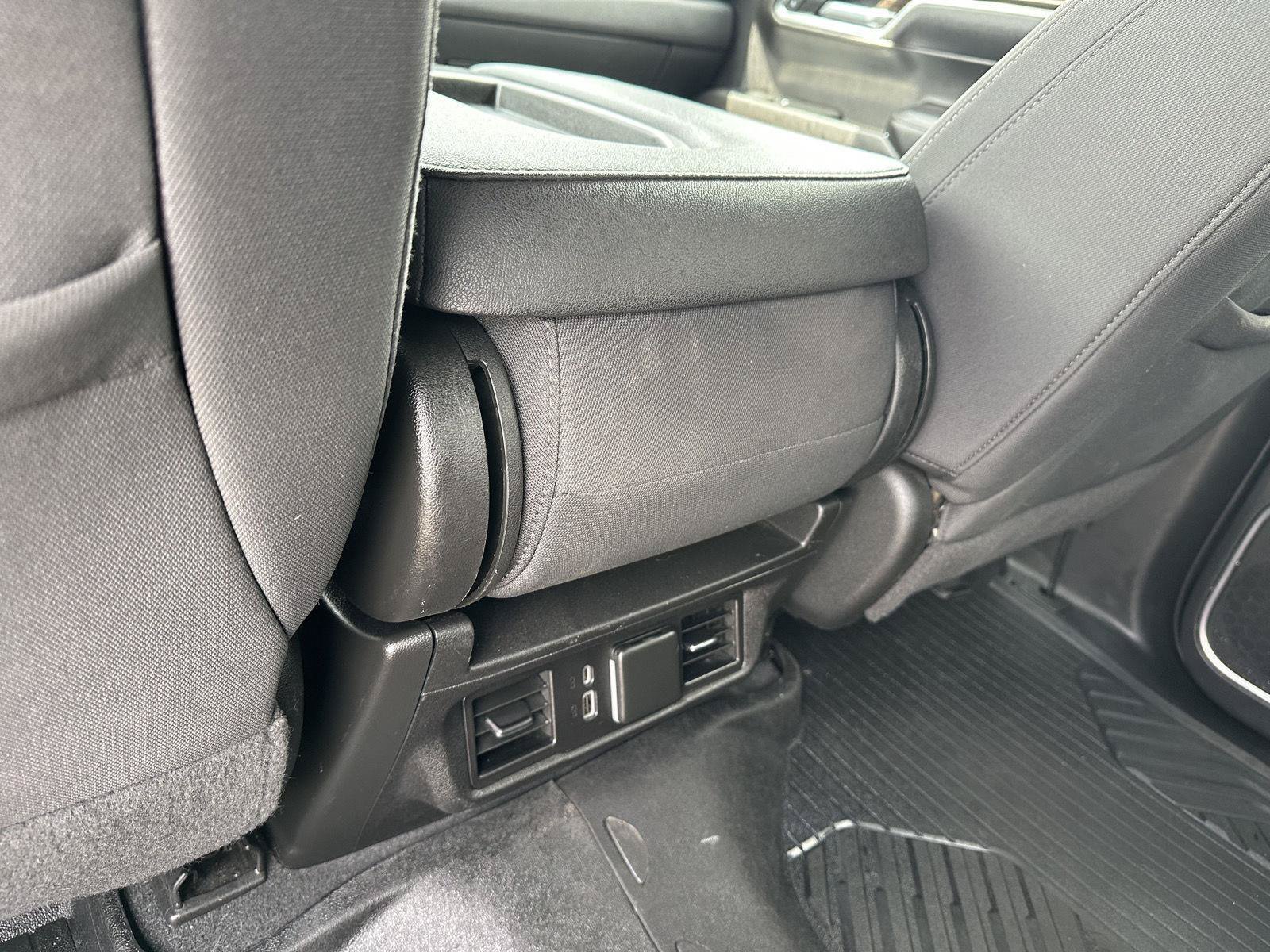 Used 2022 Chevrolet Silverado 1500 RST AWD/4WD image 13