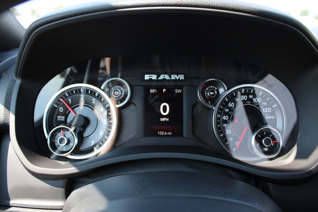 Used 2024 RAM 2500 Tradesman w/ Chrome Appearance Group AWD/4WD image 21