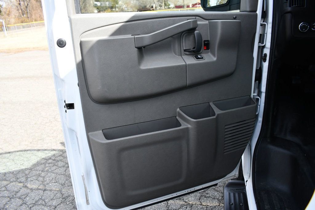 Used 2022 Chevrolet Express 3500 LS image 17