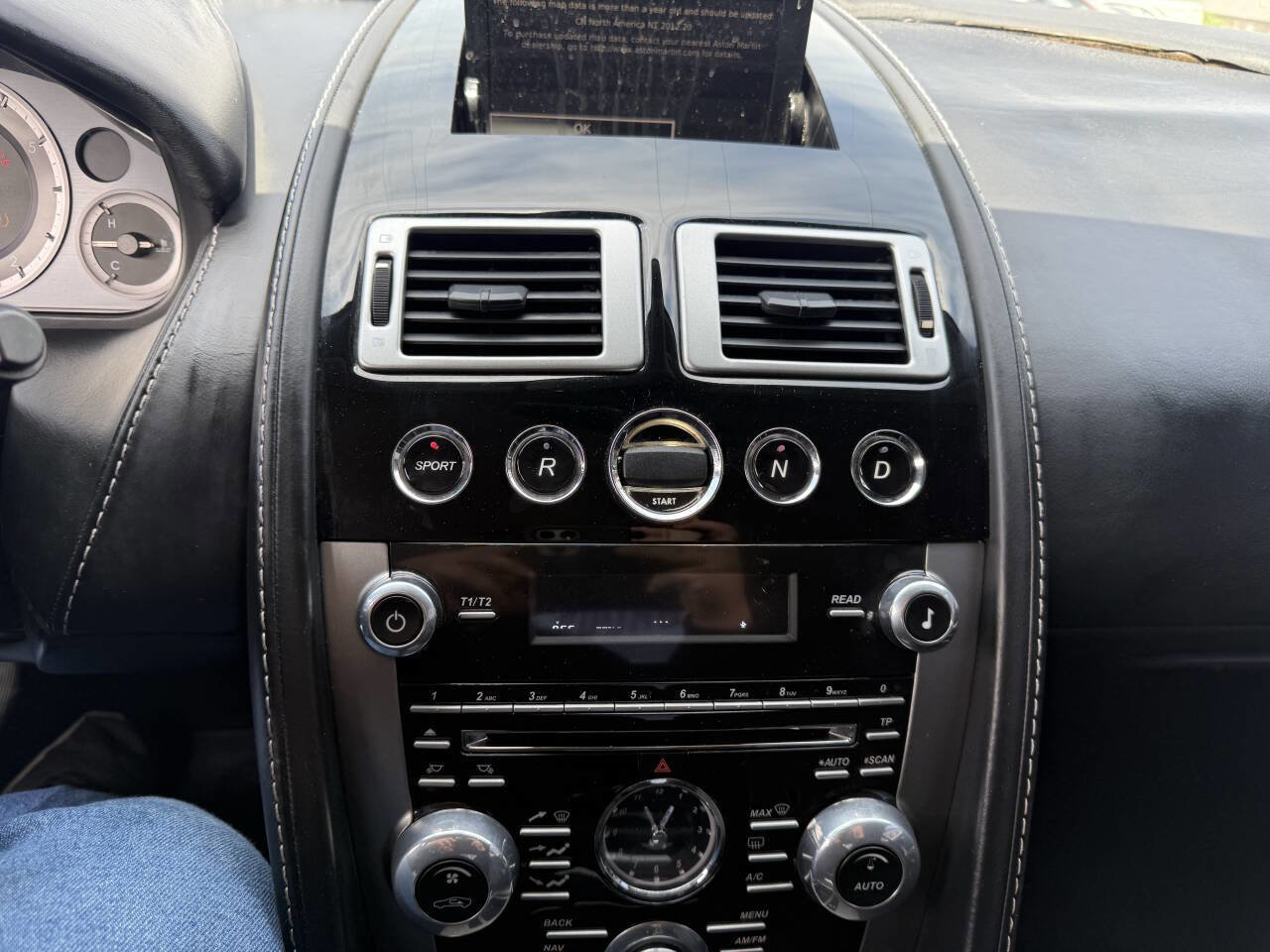 Used 2014 Aston Martin V8 Vantage Coupe RWD image 19