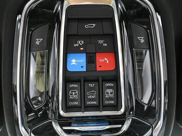 Used 2022 Jeep Grand Cherokee L Overland w/ Advanced Protech Group III image 39