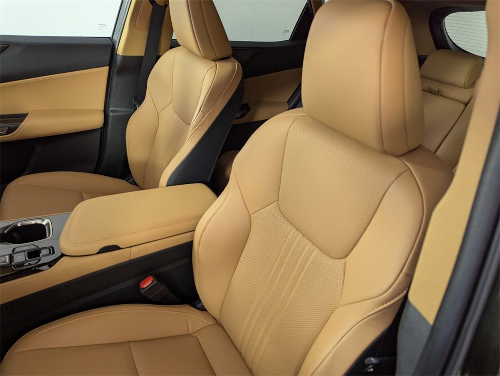 Used 2024 Lexus NX 250 FWD w/ Premium Package image 11