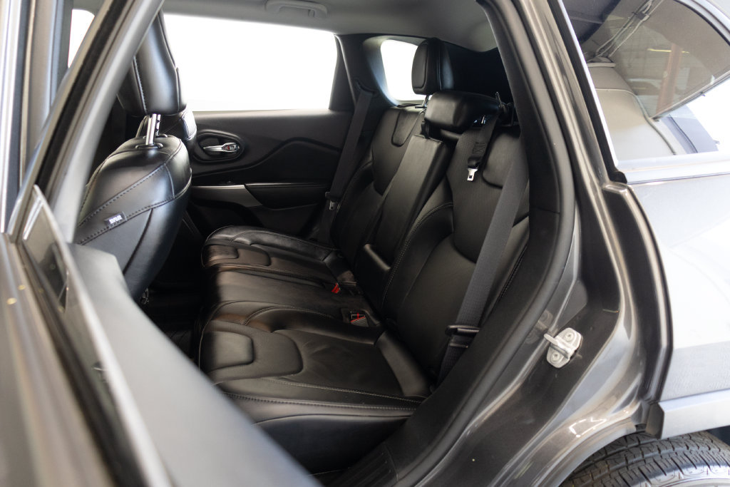Used 2022 Jeep Cherokee Latitude Lux AWD/4WD image 20