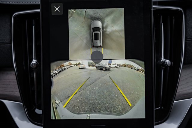 New 2026 Volvo XC90 B6 Plus w/ Protection Package Premier image 39