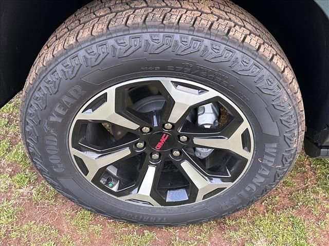 New 2026 GMC Yukon AT4 image 14