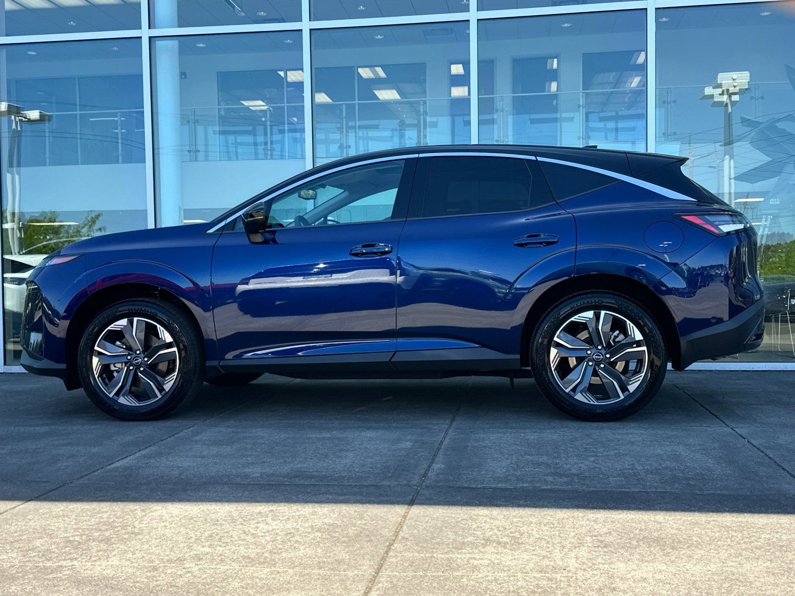 Certified 2025 Nissan Murano SL AWD/4WD image 6