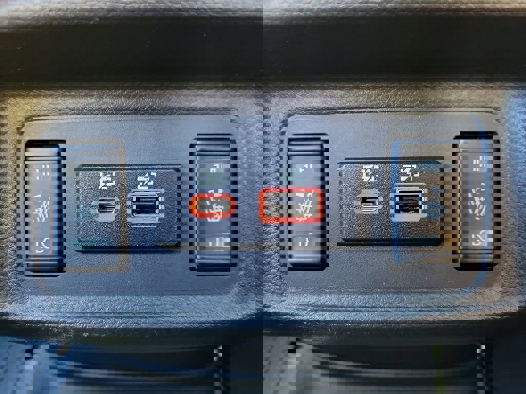 Used 2022 Nissan Maxima SR image 13